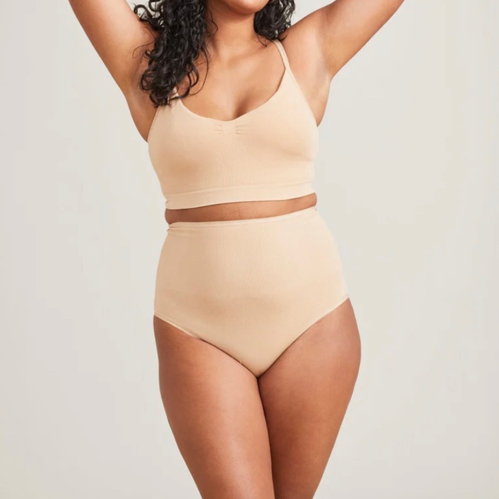 Hatch the Seamless Belly Brief in Sand Size Medium NWT